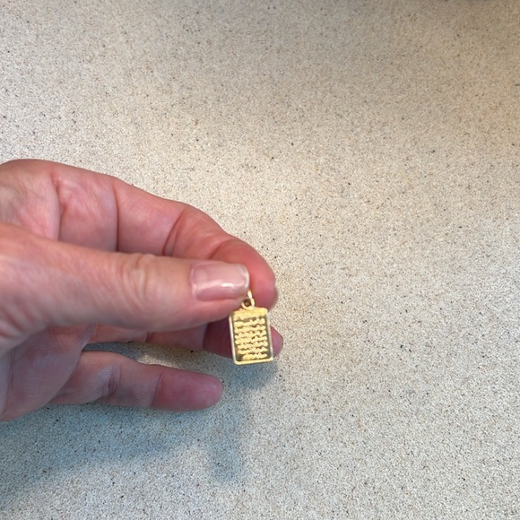 18 carats Gold Rectangular Pendant - Picture 8 of 8